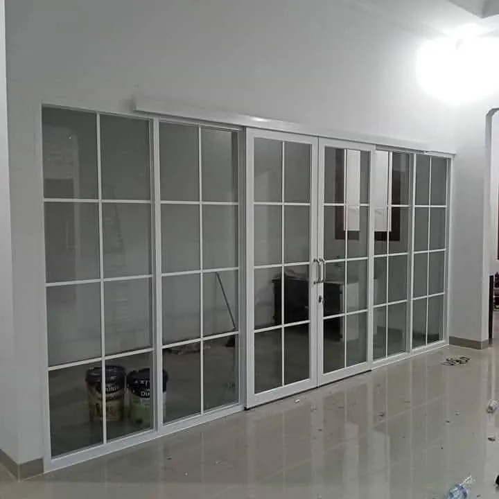 Partisi aluminium dan kaca untuk ruangan